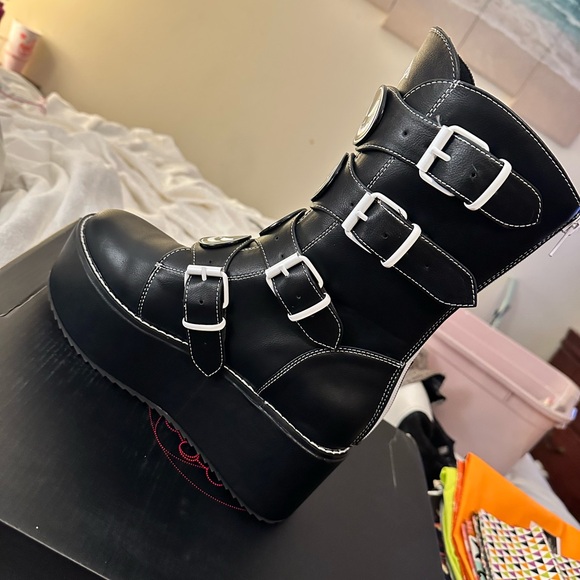 BRAND NEW STRANGE CVLT DOMINION SKELETON BOOTS - Picture 4 of 6